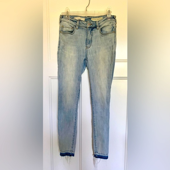 Pilcro and the Letterpress Denim - ANTHROPOLOGIE Light denim, distressed. high-rise Pilcro jeans.  Size 28